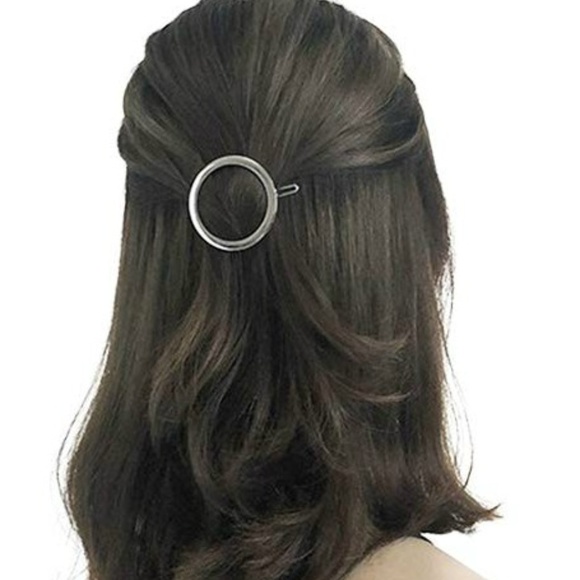 casual flare Accessories - NWT-Circle Barrette/Hair Clip, Silver Tone